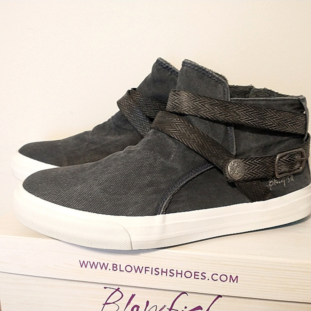 Blowfish Machiko Sneakers NWT